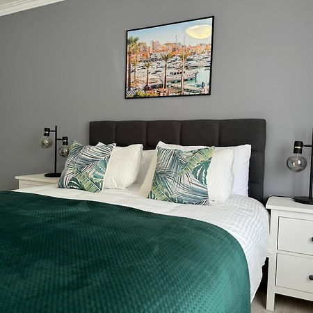 Princess Retreat Beautiful Modern Aprt 2 Min Walk From Quarteira Beach מראה חיצוני תמונה