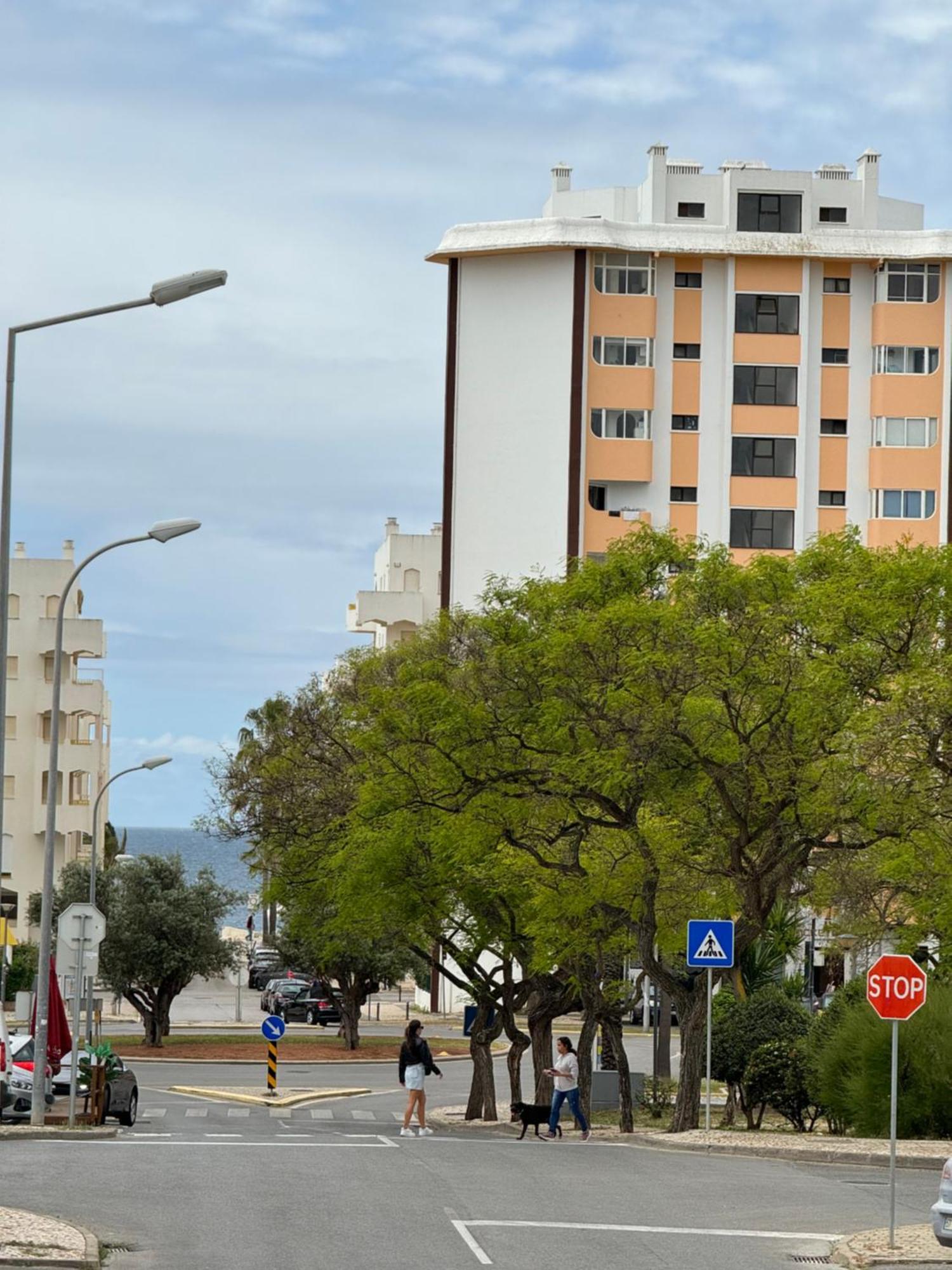 Princess Retreat Beautiful Modern Aprt 2 Min Walk From Quarteira Beach מראה חיצוני תמונה