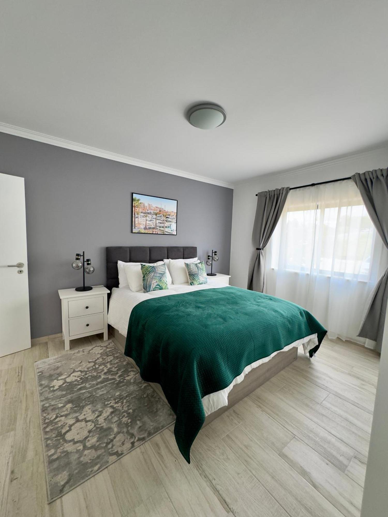 Princess Retreat Beautiful Modern Aprt 2 Min Walk From Quarteira Beach מראה חיצוני תמונה