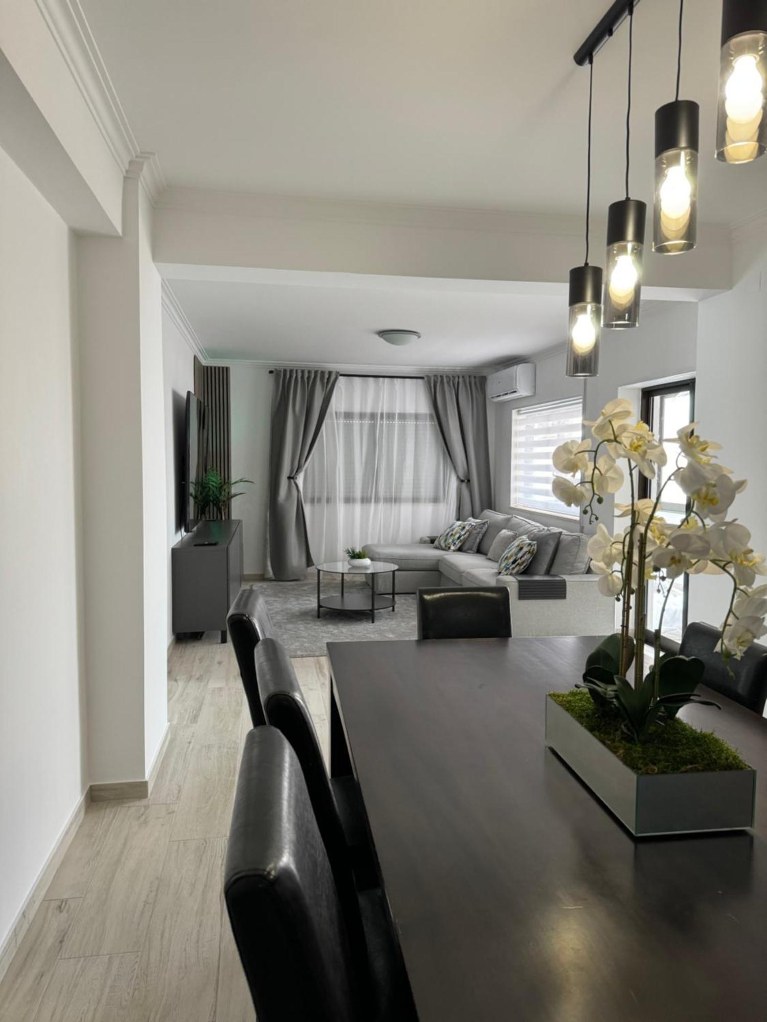 Princess Retreat Beautiful Modern Aprt 2 Min Walk From Quarteira Beach מראה חיצוני תמונה