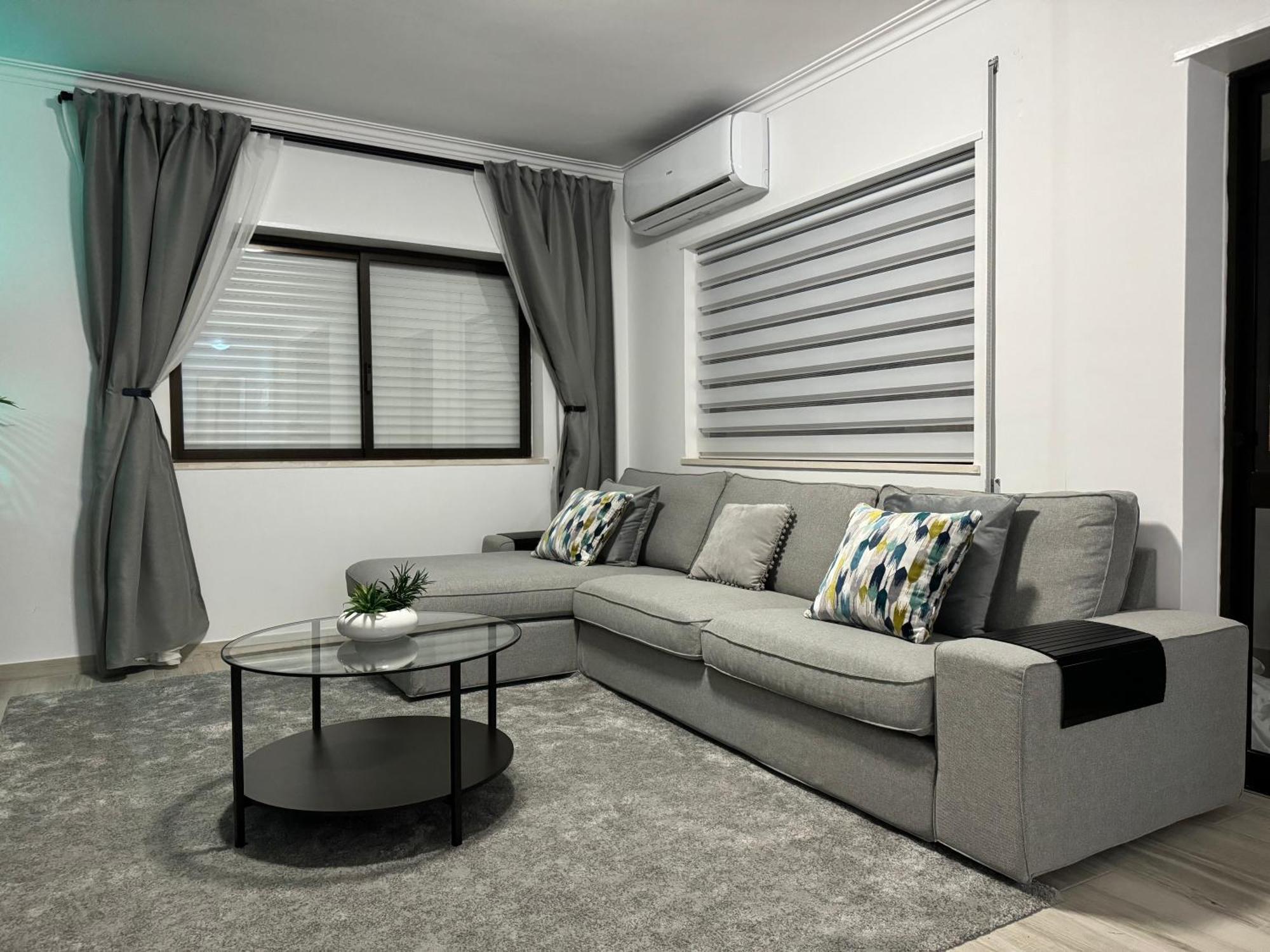 Princess Retreat Beautiful Modern Aprt 2 Min Walk From Quarteira Beach מראה חיצוני תמונה